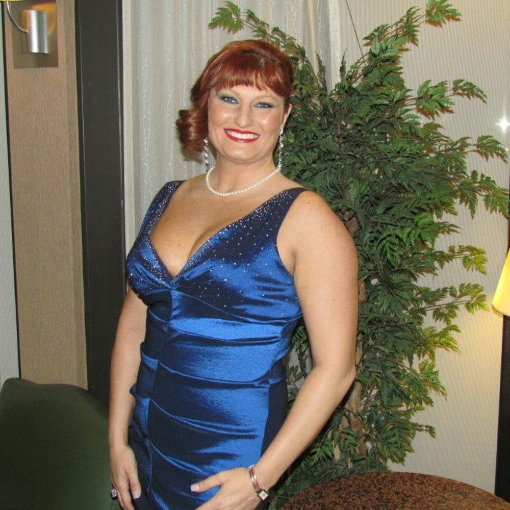 Meet your Posher, Roxanne